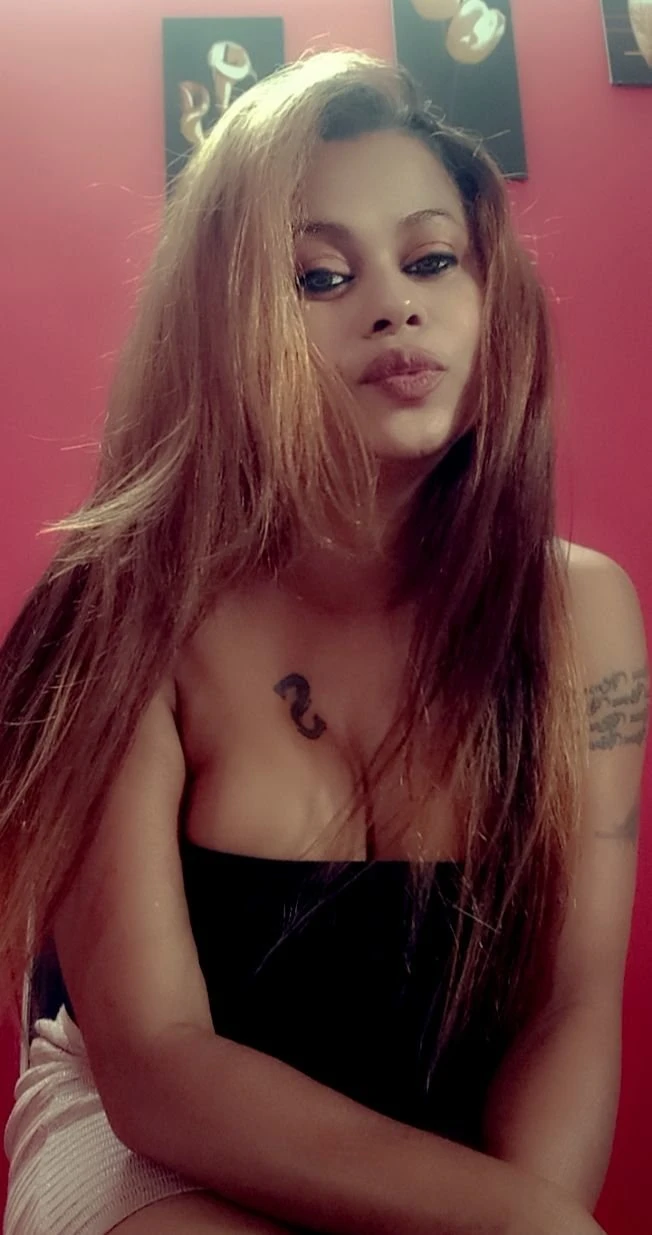 Shweta – Indian escort in Kolkata — 3 / 14