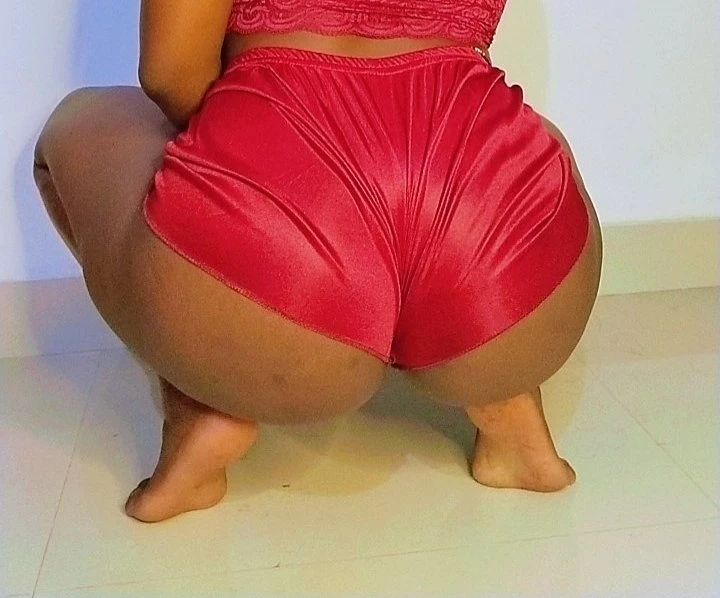 Talia – Mozambican escort in New Delhi — 2 / 3