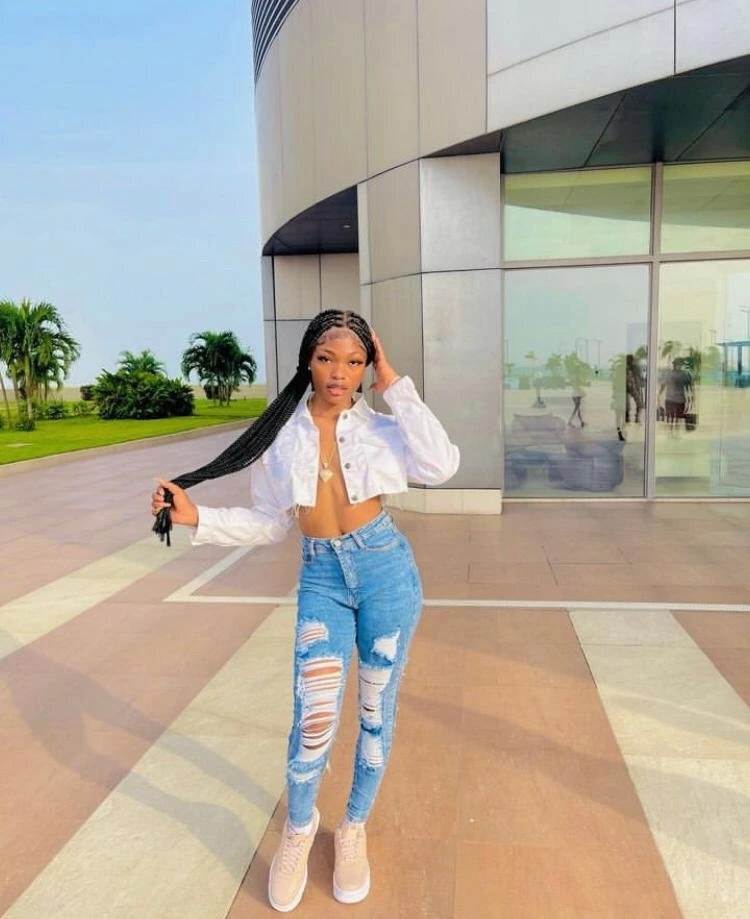Sarah Queen – Cameroonian escort in Beirut — 2 / 4