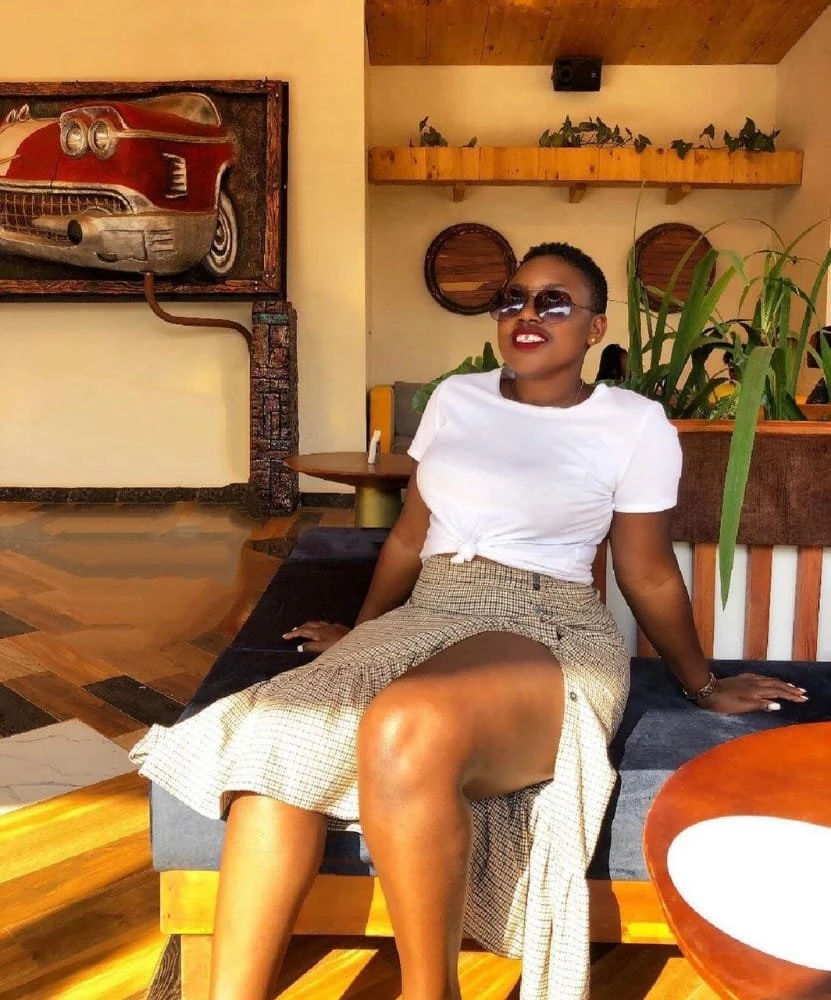 Senior Squirter 1 – Ugandan escort in Kampala — 3 / 5