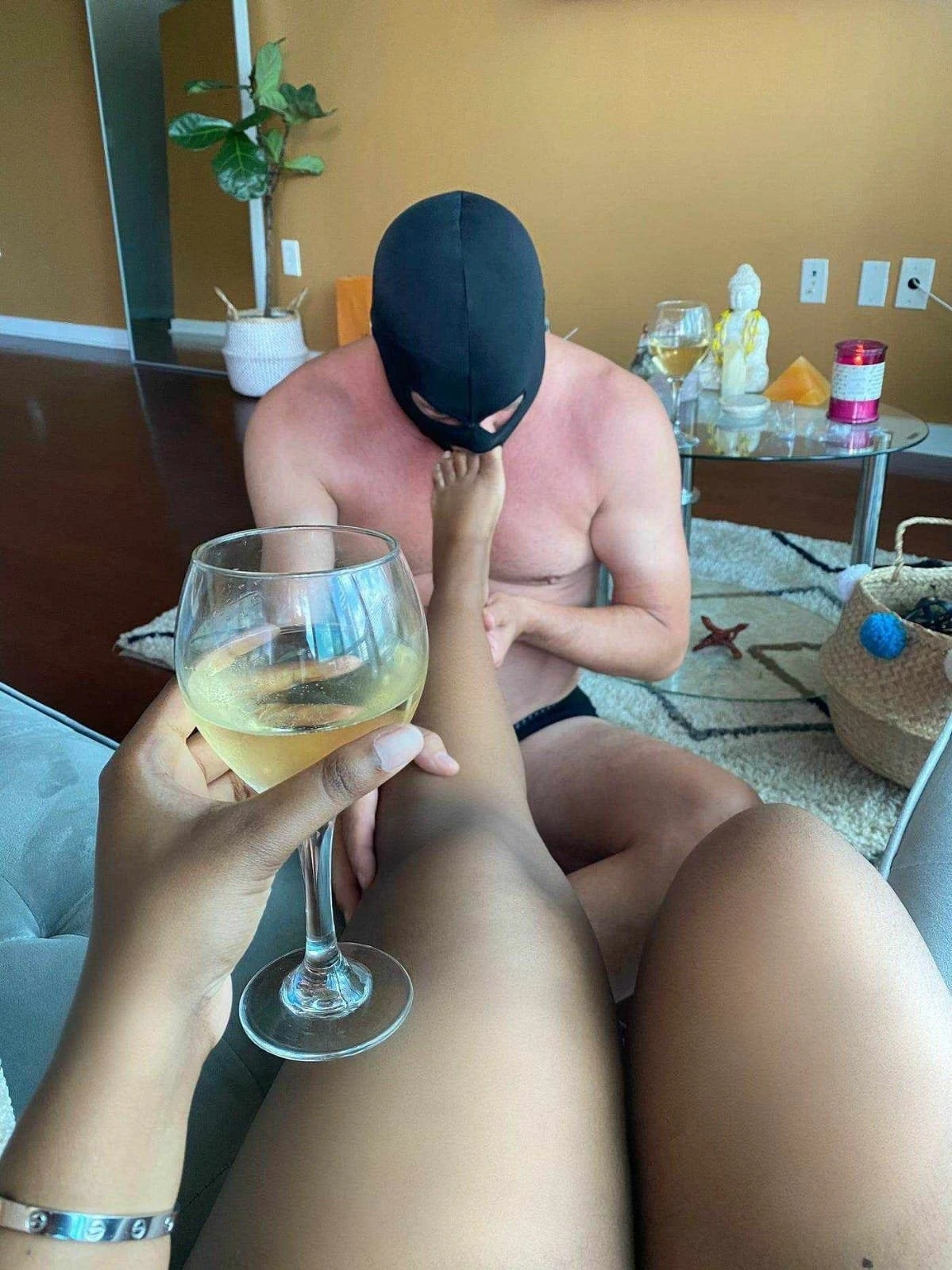 Dogs Empire – Zambian escort in Beirut — 2 / 3