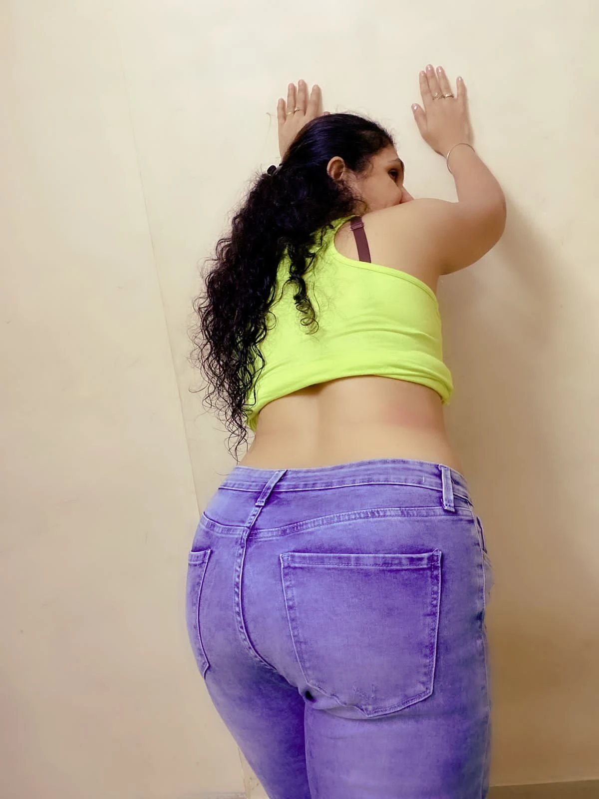 Priya – Indian escort in Mumbai — 2 / 14