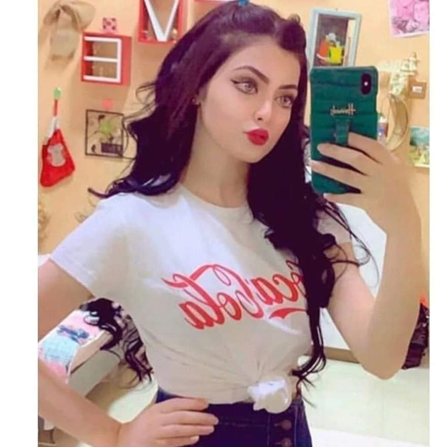Yara – escort in Casablanca — 2 / 3