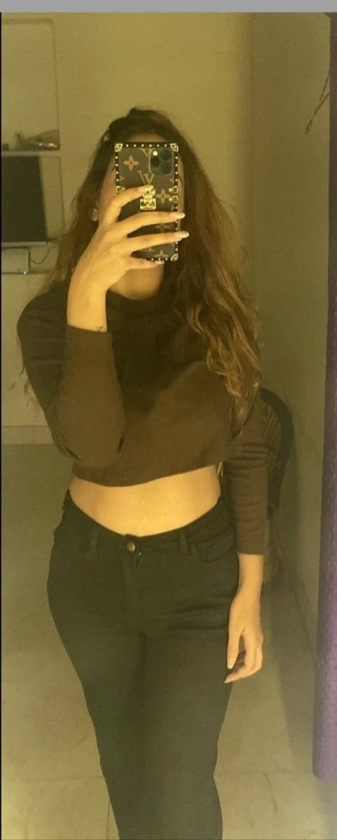 Kavya Independent Girl Incall /Outcall – Indian escort in New Delhi — 3 / 4