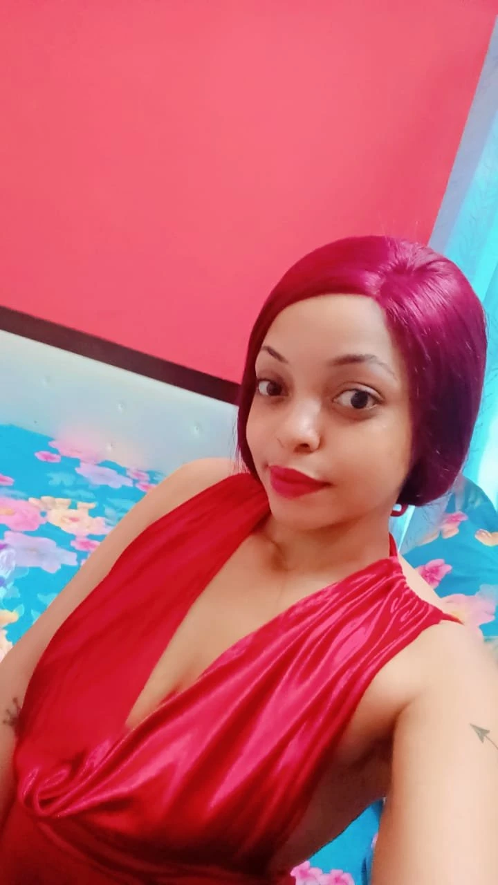 Precious – Angolan escort in Mumbai — 1 / 2