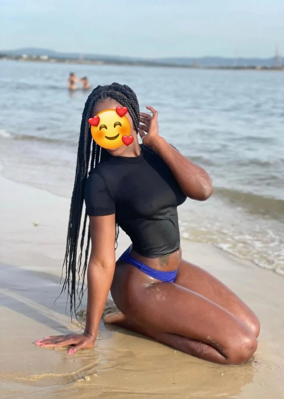 Liz,pubic hair shaver,meet&toys camshow – Jamaican escort in Hyderabad — 1 / 4