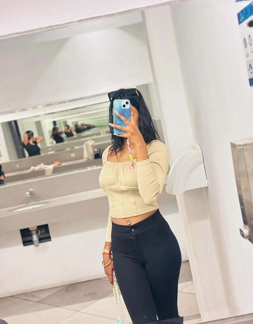 Oshadi Gfe – Sri Lankan escort in Colombo, Escort, Colombo