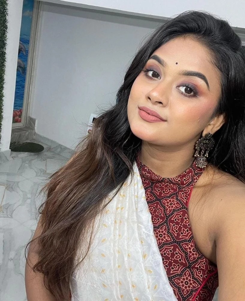 Anisha Vip Escort Service – Indian escort in Hyderabad — 2 / 3