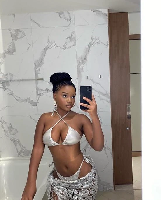 Tiyana – South African escort in Gurgaon — 2 / 4