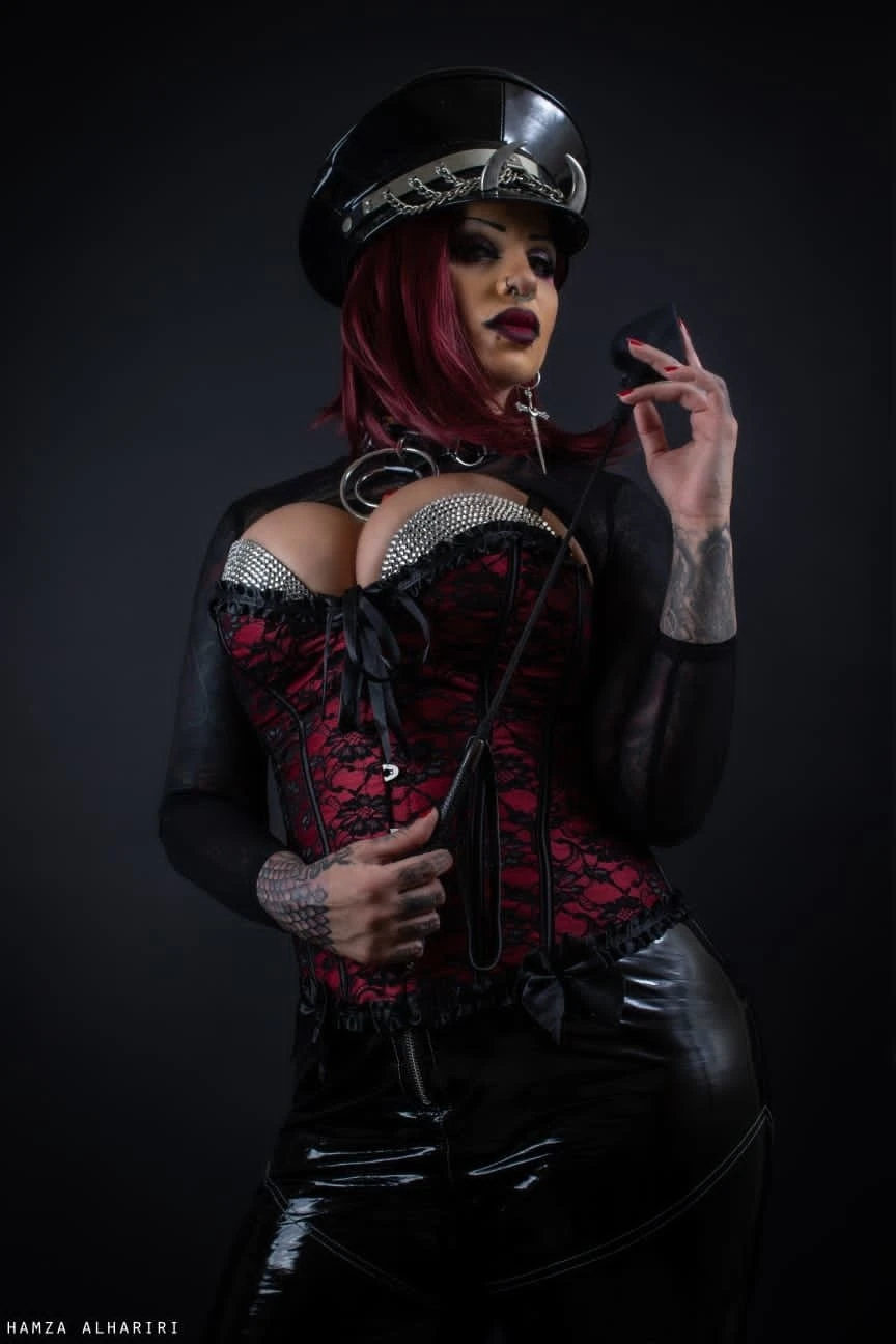 Goddess Medusa Gorgons – Greek dominatrix in Beirut — 10 / 19