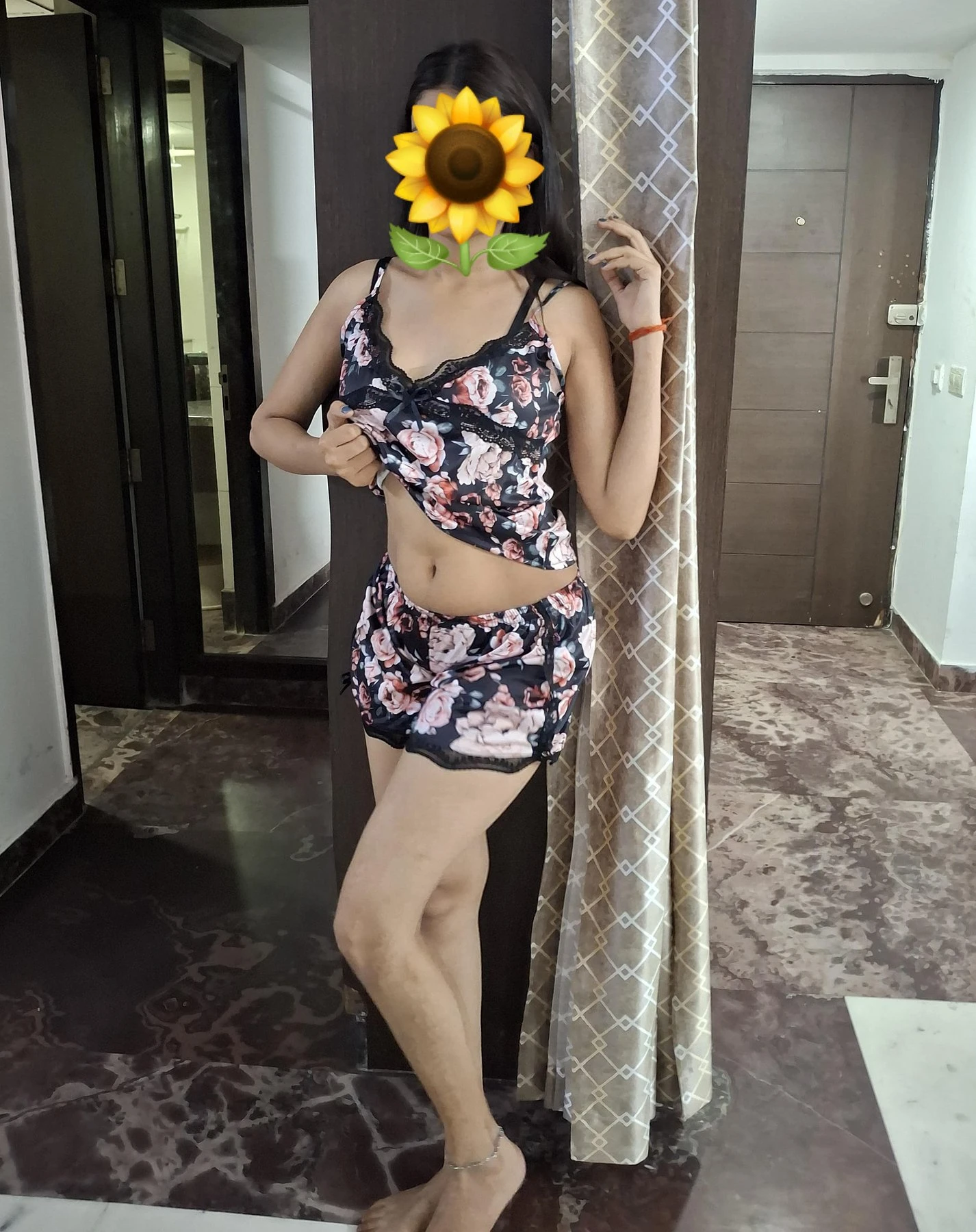Taniya (Cam & Meet) – Indian escort in Noida — 5 / 9