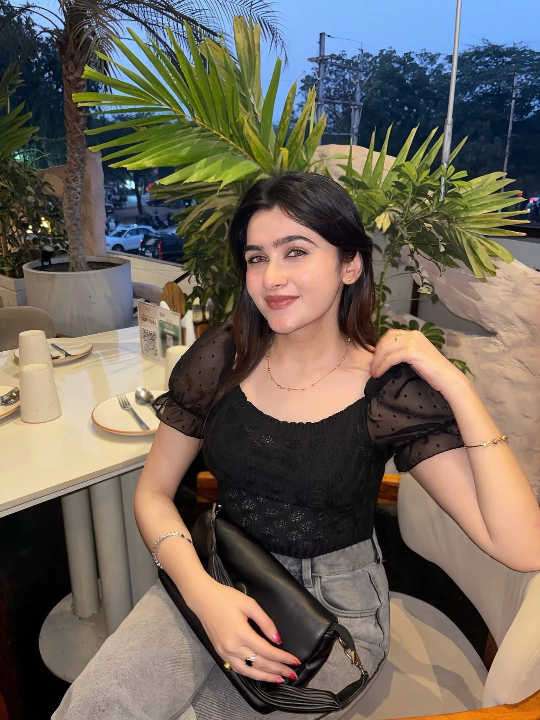 Charita – Indian escort in Shimla — 4 / 5