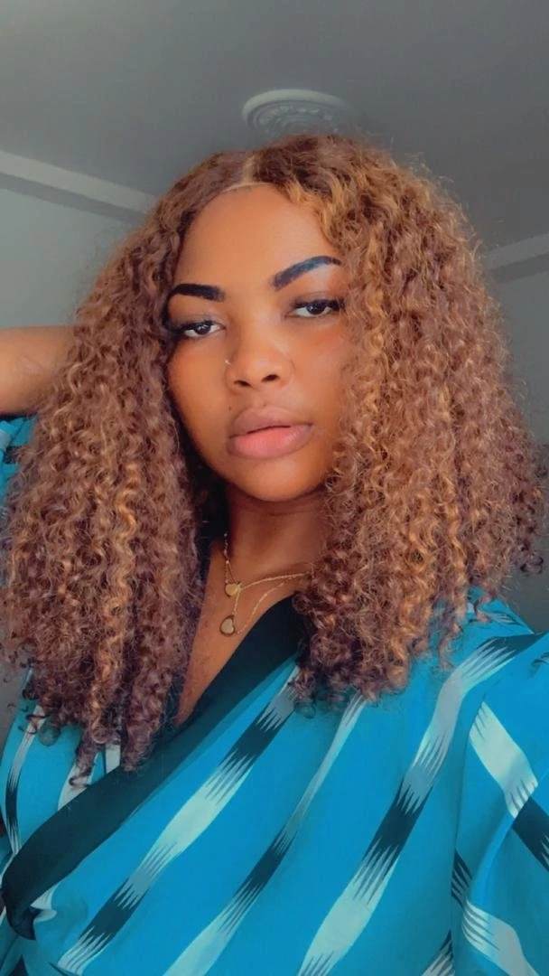Myscloe – Ghanaian escort in Abidjan — 2 / 4