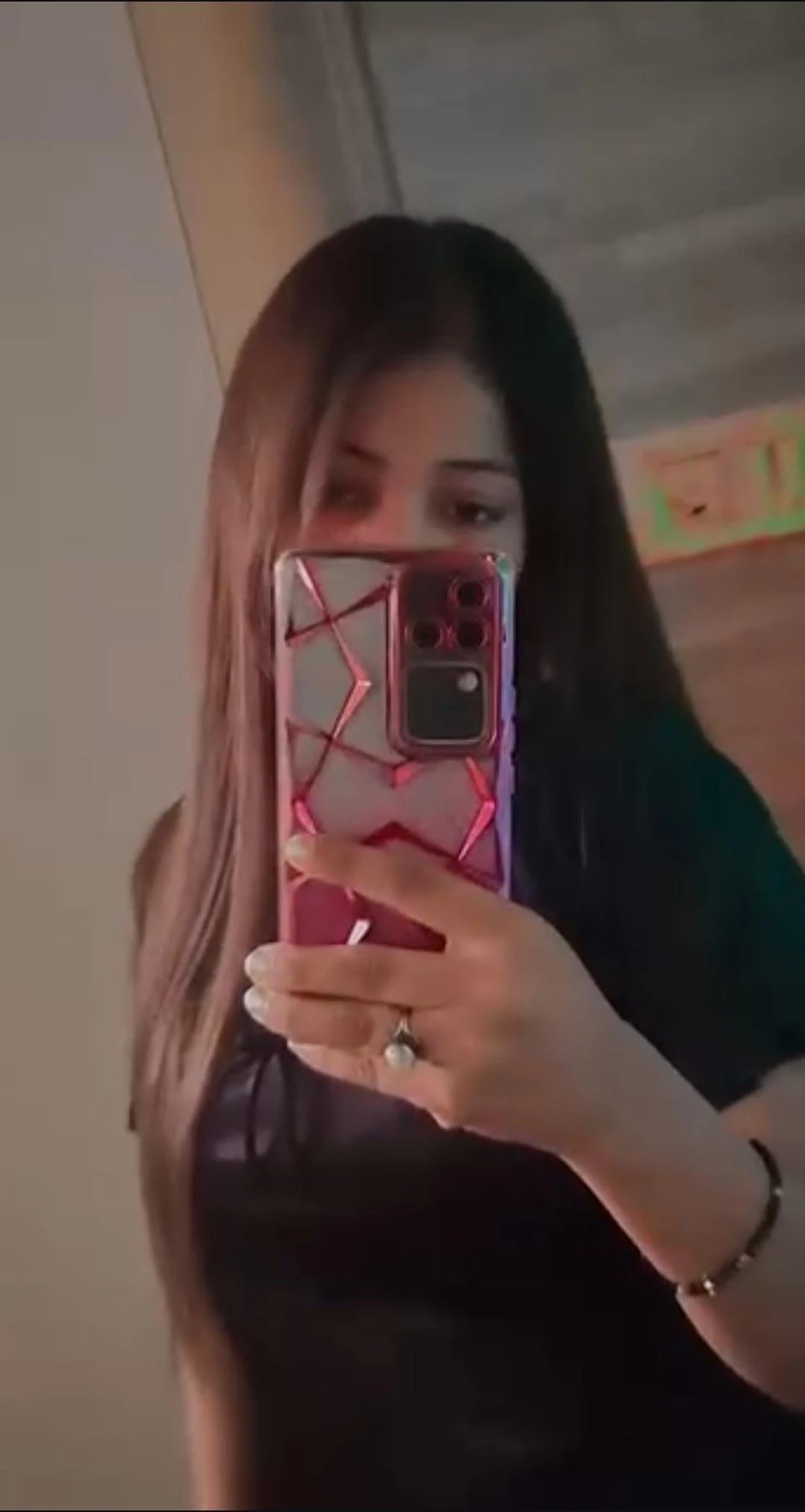 Janvi Cam and Meet Independent – Indian escort in Bangalore — 4 / 6