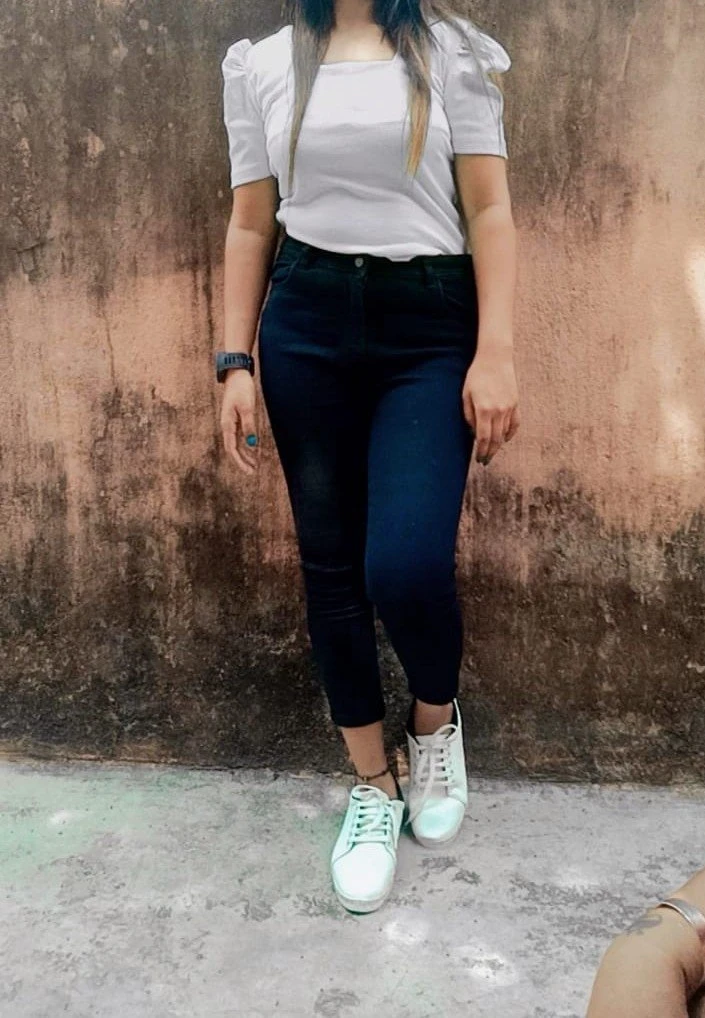 Cam Services – Indian escort in Kolkata — 1 / 2