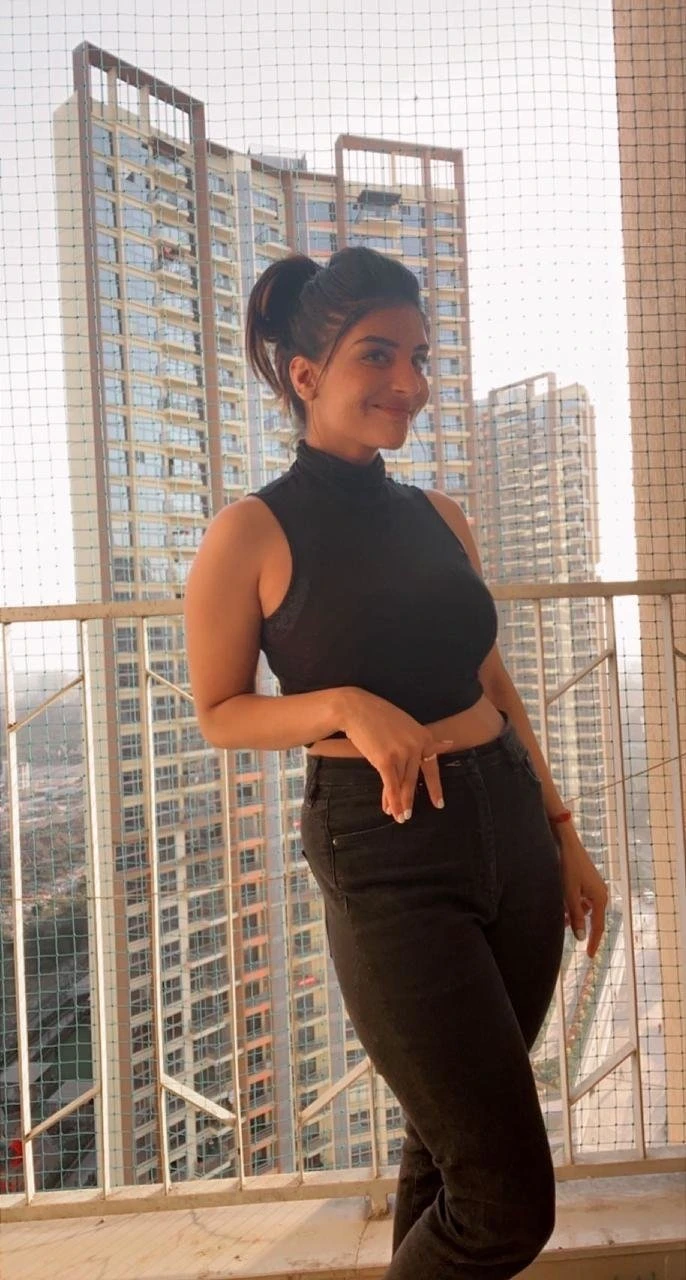 🟢 Simran Premium Massage & Companion – Indian escort in Kolkata — 2 / 3
