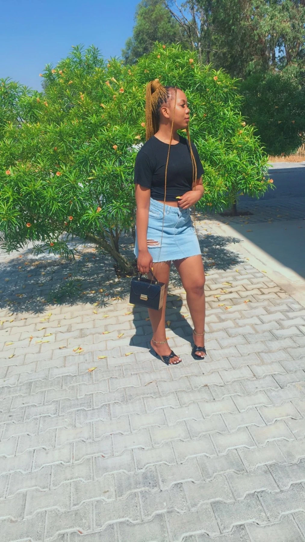 Tiana – escort in Kampala — 3 / 4