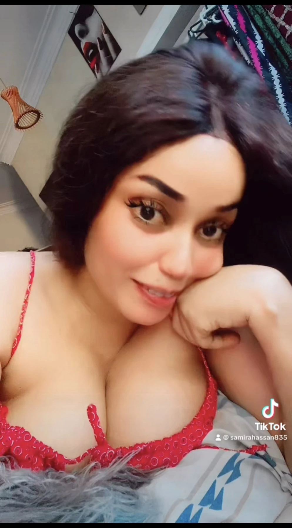 Samie – Ethiopian dominatrix in Kathmandu — 6 / 7