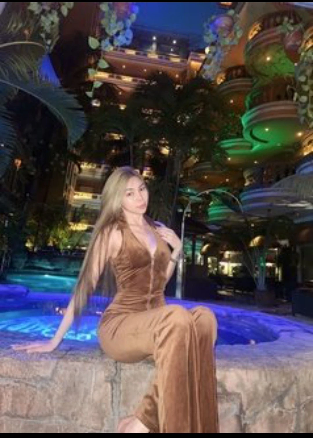 Jada – North Korean escort in Mumbai — 7 / 8