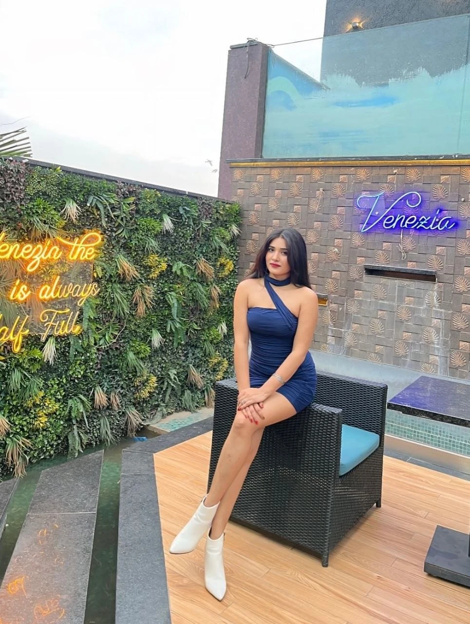Minakshi Sharma – Indian escort in Kozhikode, Escort, Kozhikode