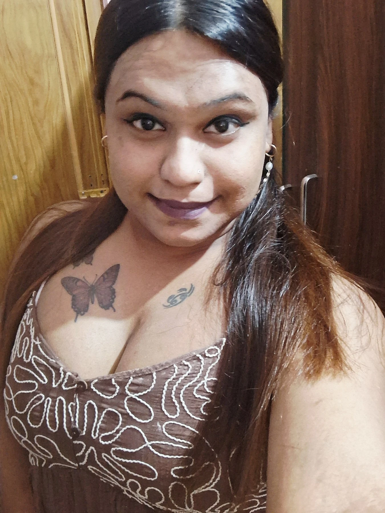 Rosy – Indian escort in Kolkata — 18 / 22