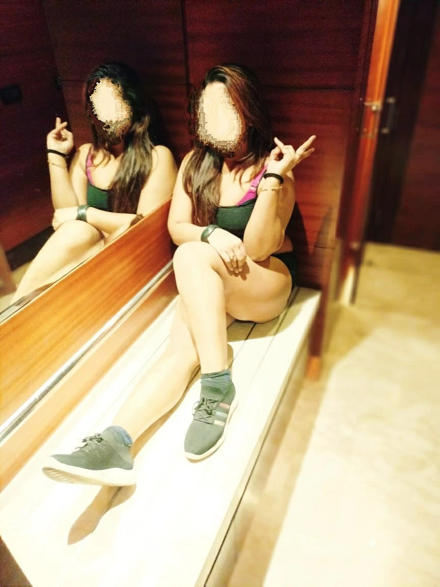 Khushi (Independent Punjaban Housewife) – Indian escort in New Delhi — 4 / 17