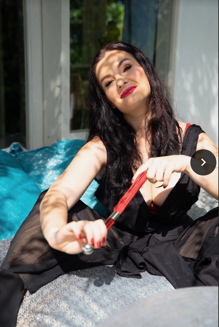 Goddess Soraya – dominatrix in New Delhi — 1 / 5