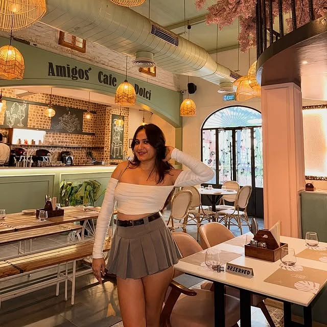 Tanisha – Indian escort in Pune — 3 / 6