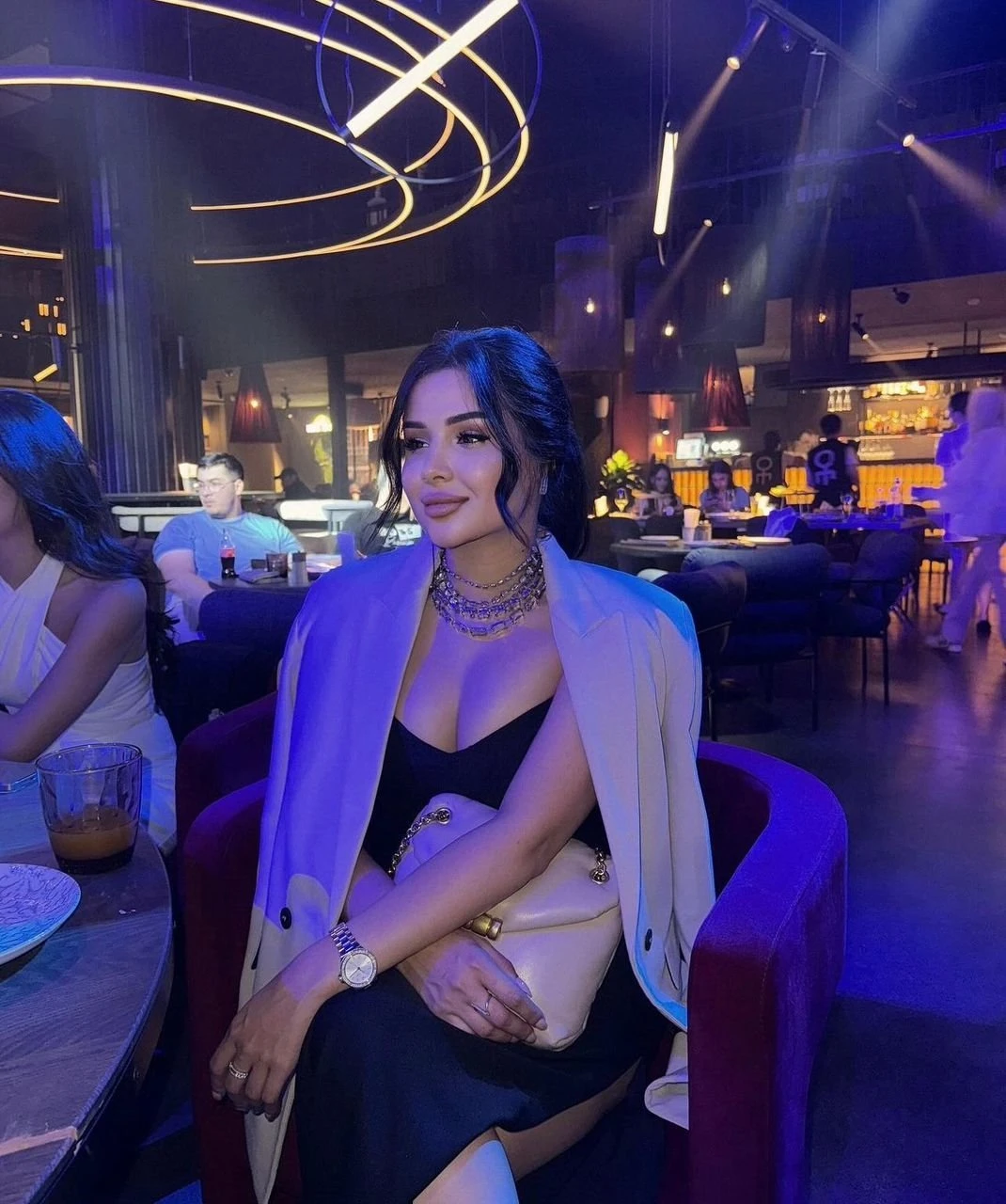 Naaz – Albanian escort in Kolkata — 4 / 5