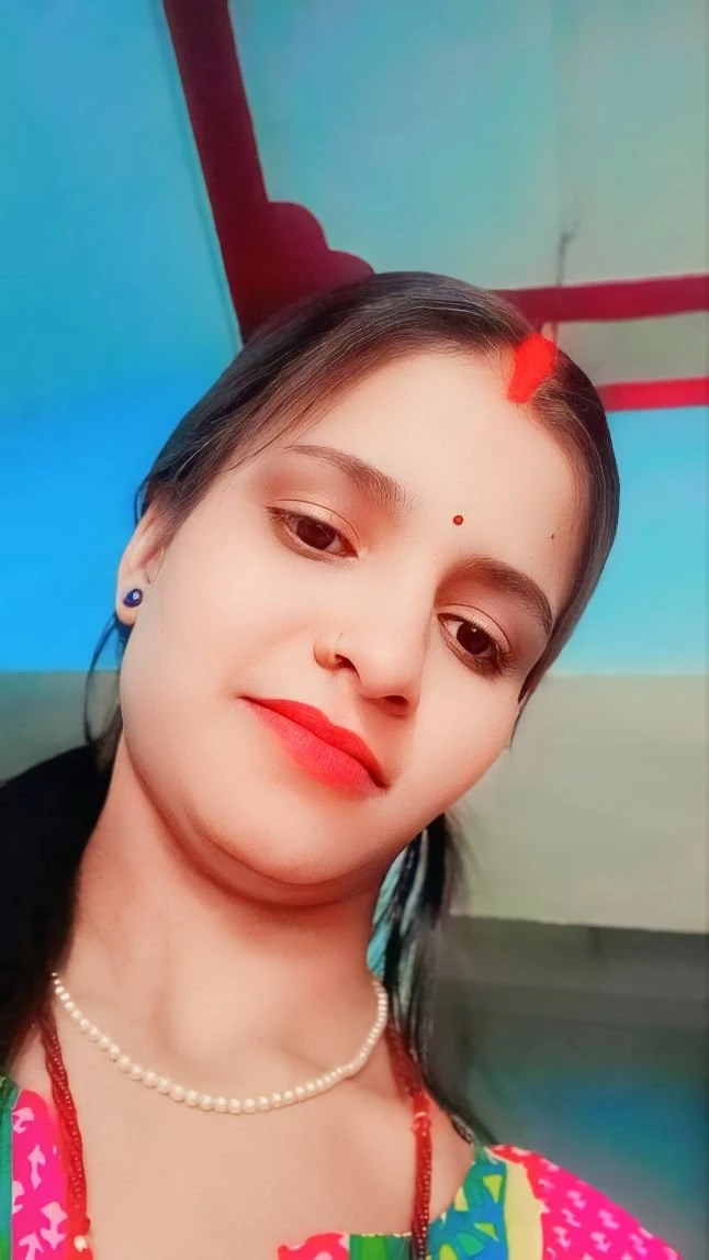 Simpi Meet & Cam – Indian escort in Kochi — 2 / 3