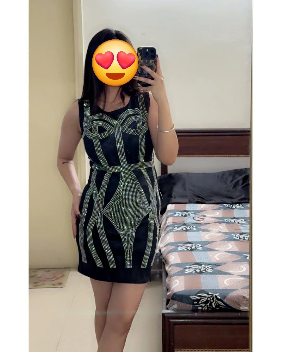 Soniya Sharma (CAM&Real) – Indian escort in Noida — 8 / 9