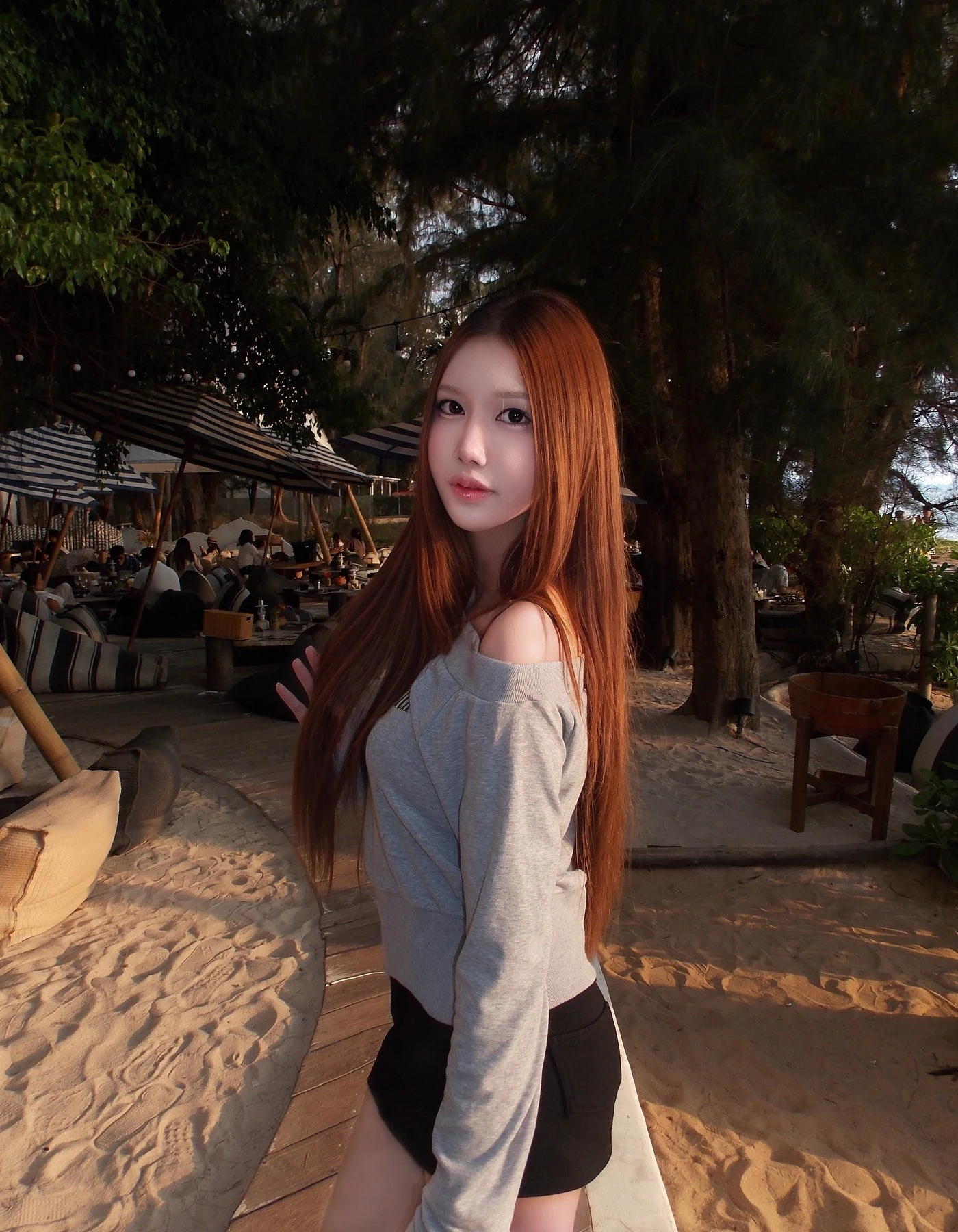 Baifern – Thai escort in Seoul — 21 / 22