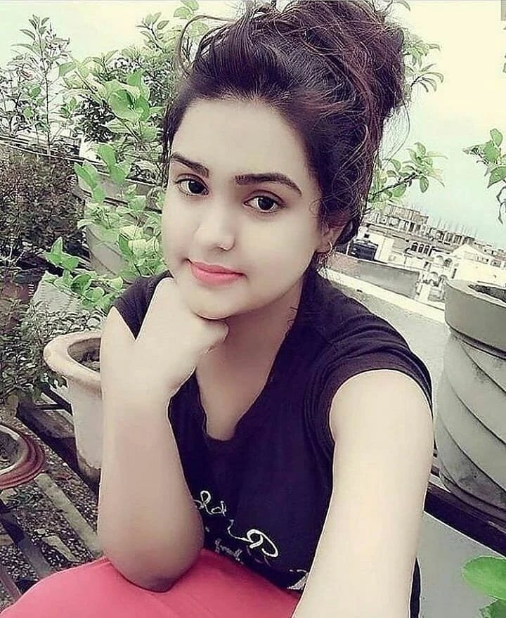 Laila O3⓷3OOOO9➁9 – Pakistani escort in Karāchi — 2 / 11