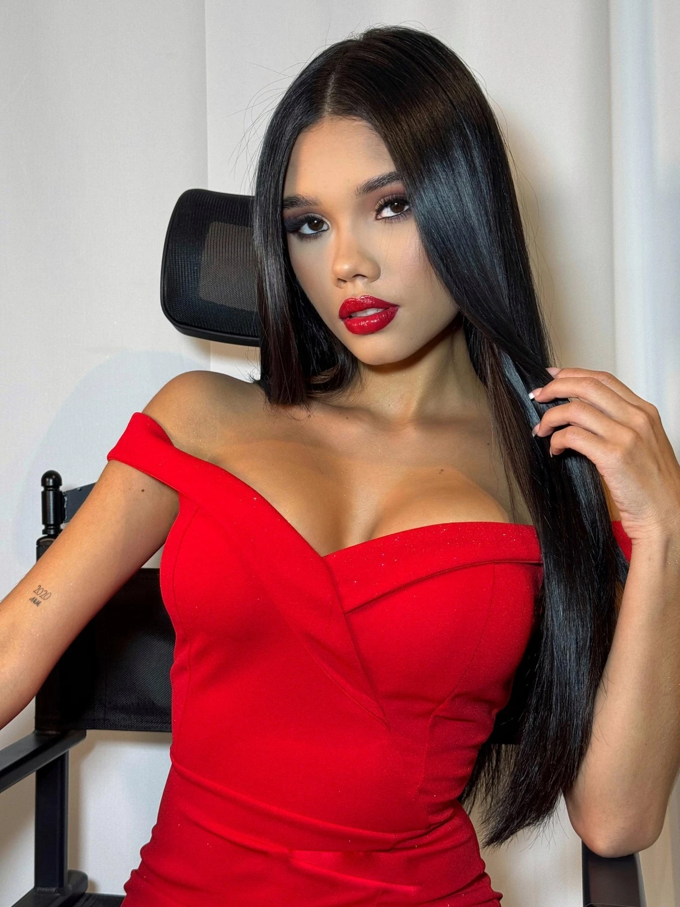 Roxane – Venezuelan escort in Beirut — 10 / 14