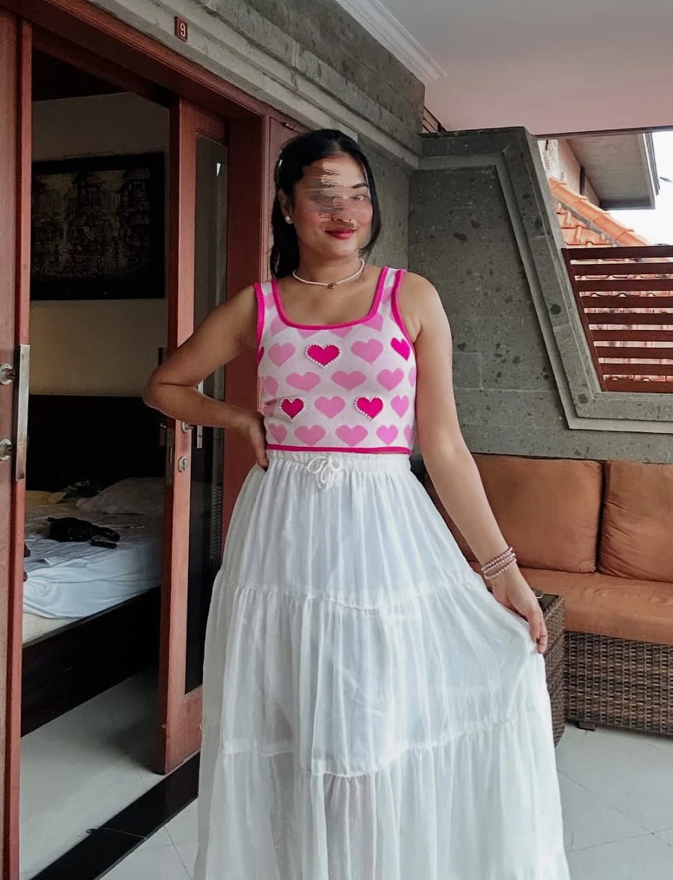 Priyanka Cam Show or Real Meet – Indian escort in Hyderabad — 2 / 5