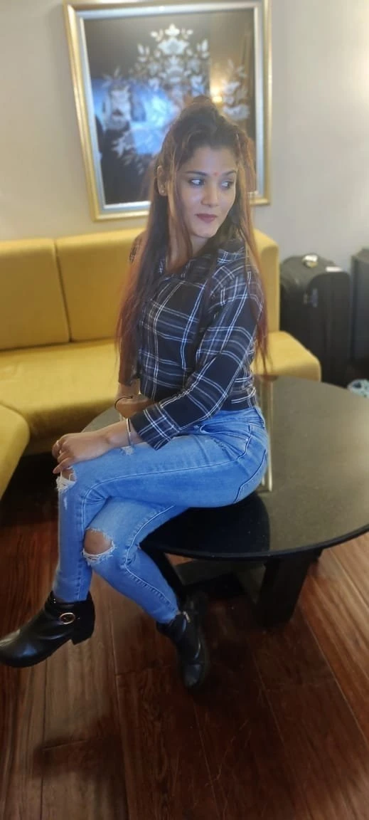 Riya Cam Show Real Meet Mumbai – Indian escort in Mumbai — 1 / 5