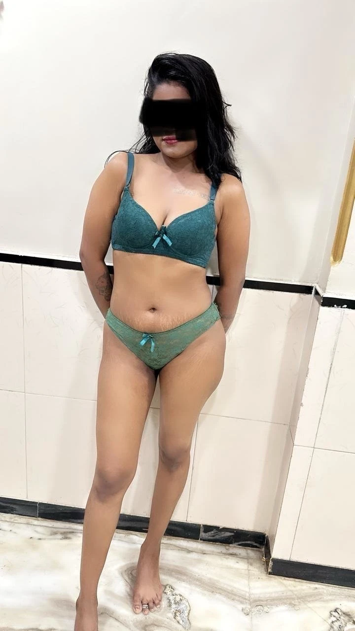 Megha Want to Hold You – Indian escort in Mumbai — 10 / 12