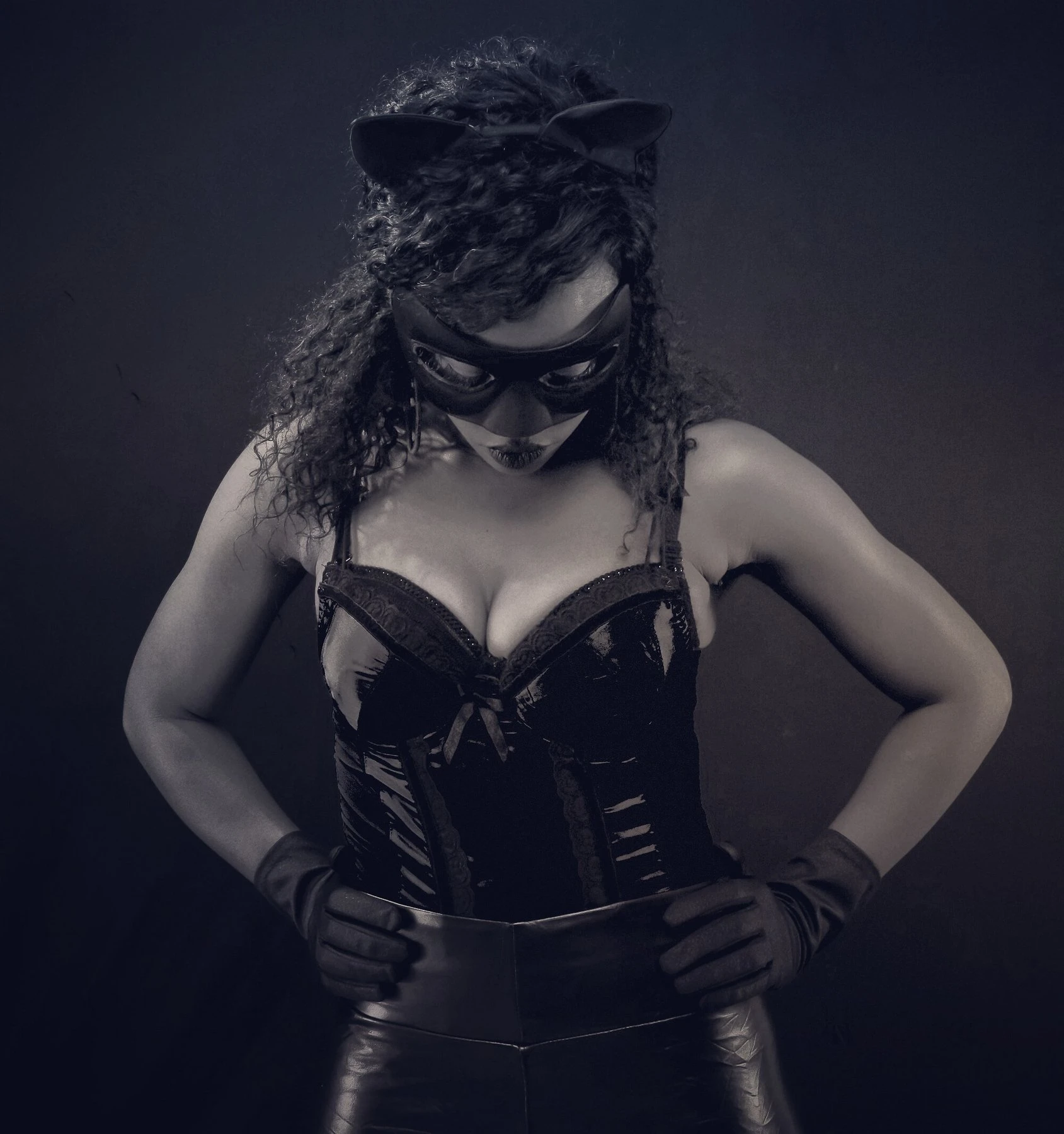 Miss B-Money – dominatrix in Da Nang — 2 / 3