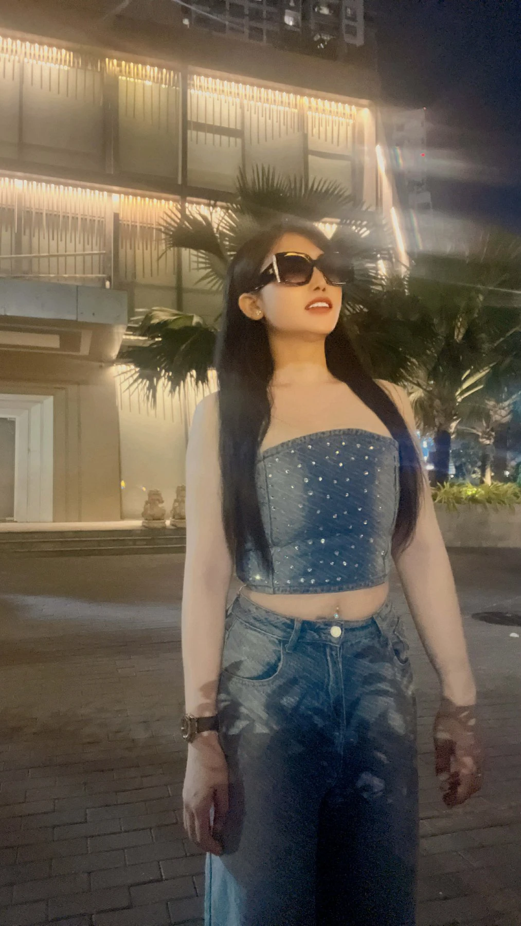 Anna – Vietnamese escort in Ho Chi Minh City — 5 / 19