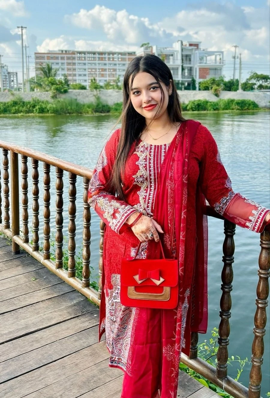 Independent Ragin Cam Show and Reel Meet – Indian escort in New Delhi — 1 / 4