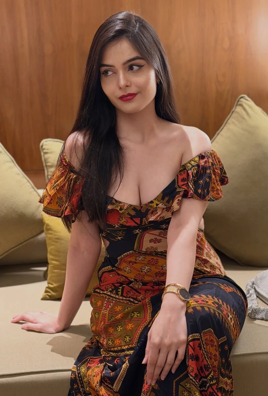 Nisha – Indian escort in Kolkata — 4 / 5
