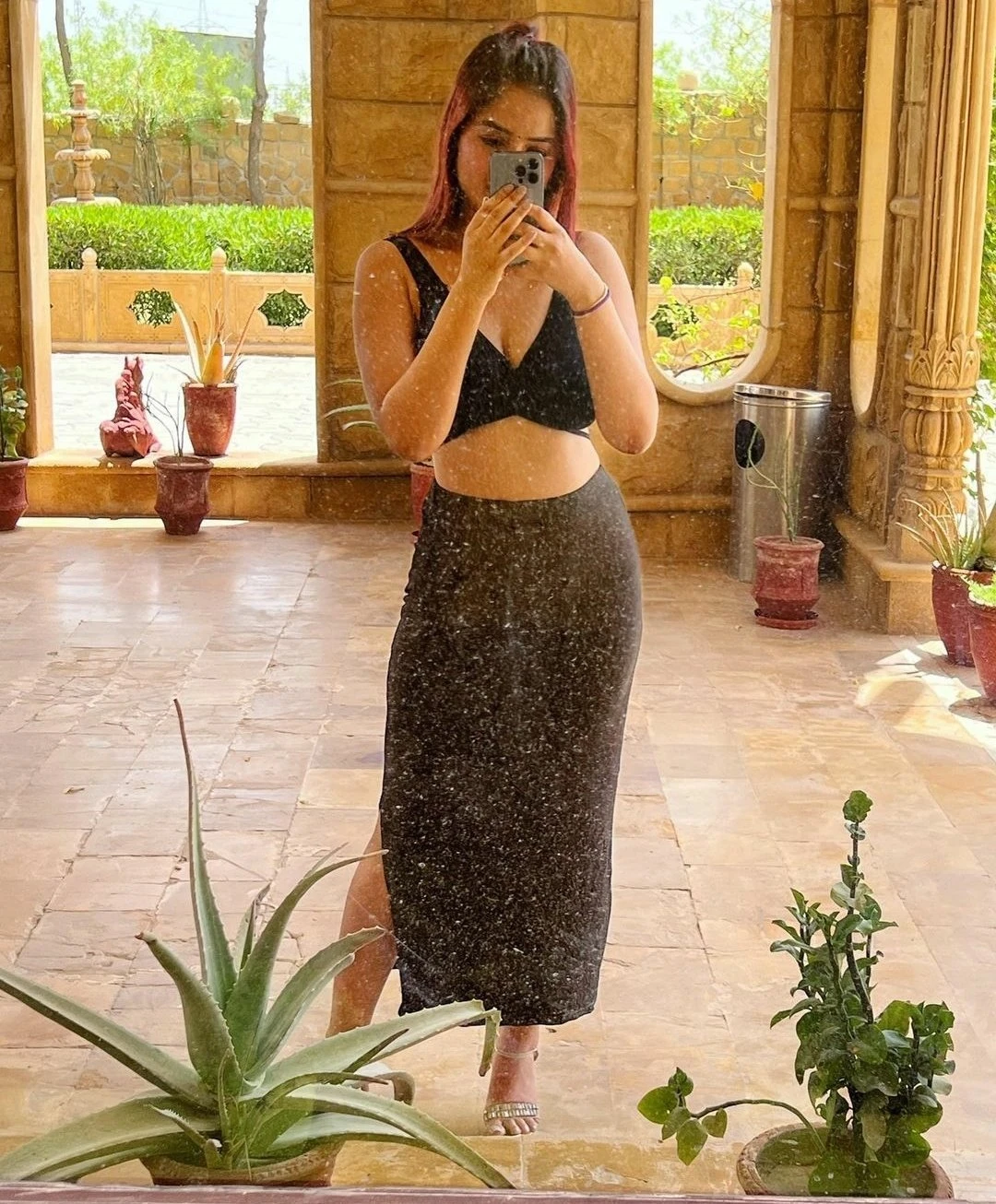 Monika – Indian escort in Mumbai — 3 / 5
