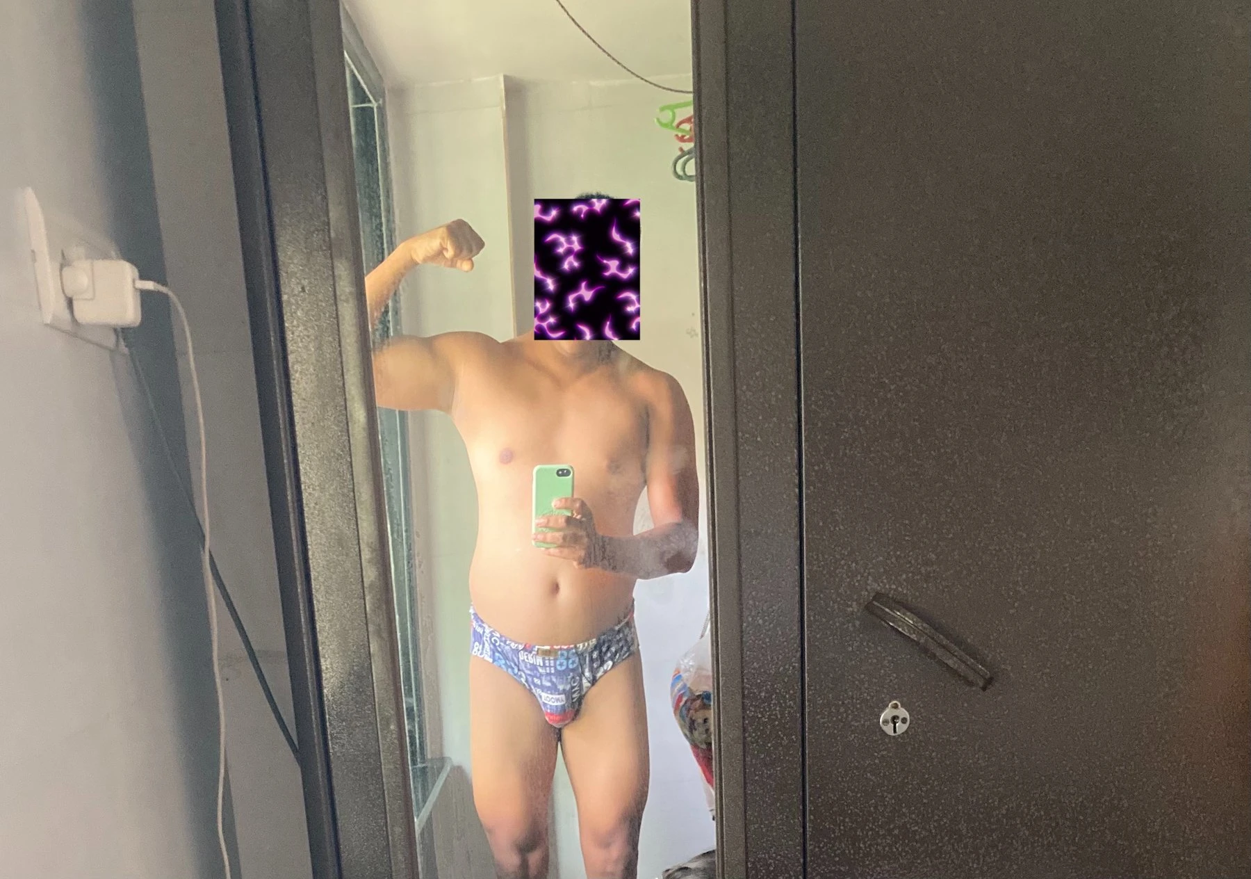 Rockstar – Indian adult performer in Mumbai — 2 / 3
