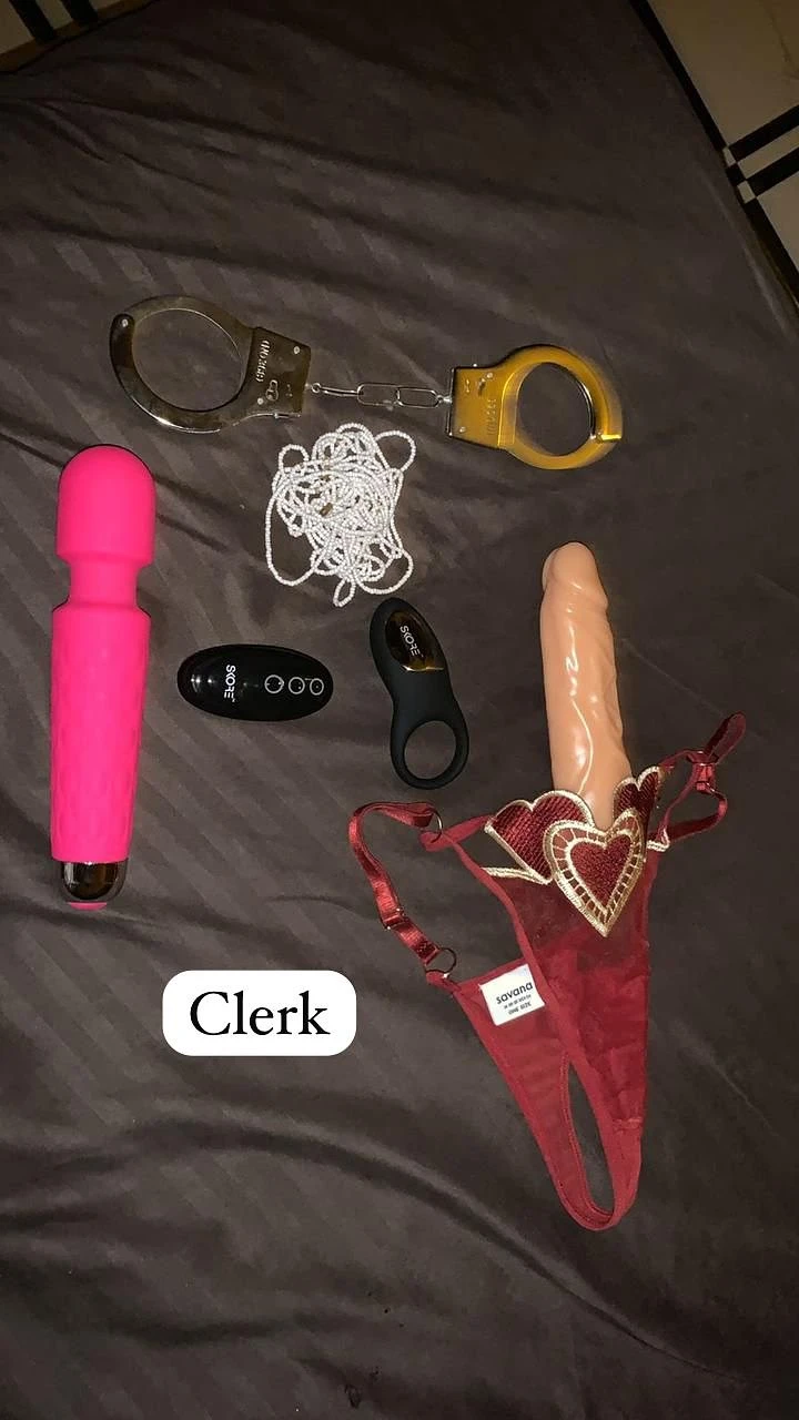 Juicy Zoya Soft Ass Just Arrived in Kali – Kenyan escort in Mumbai — 6 / 7