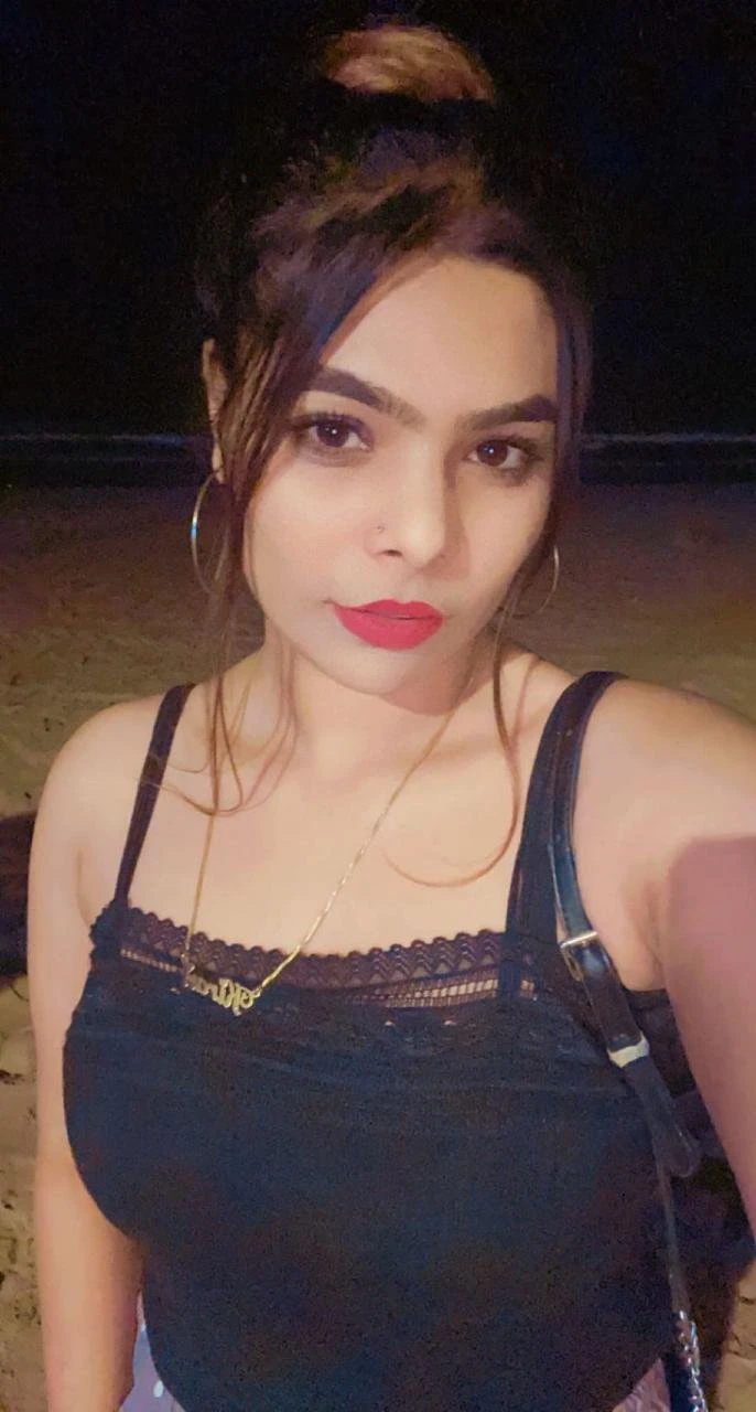 Rakhi Gupta – Indian escort in Hyderabad — 17 / 20