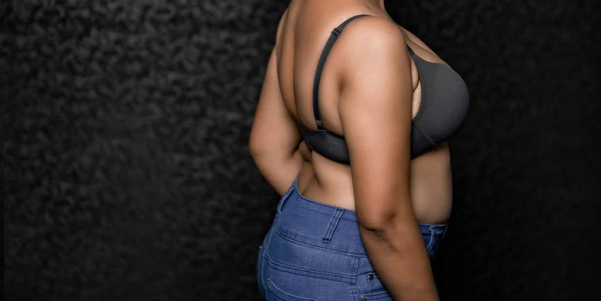 Vindy – Sri Lankan escort in Colombo — 2 / 4