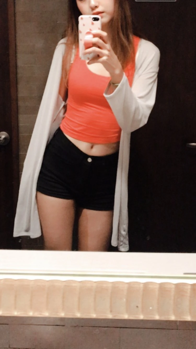 Happy Sohee – South Korean escort in Seoul — 2 / 4