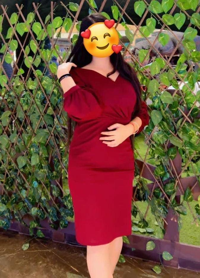 ꧁༒Ruhi Real Meet & Cam Session༒꧂ – Indian escort in Pune — 3 / 5