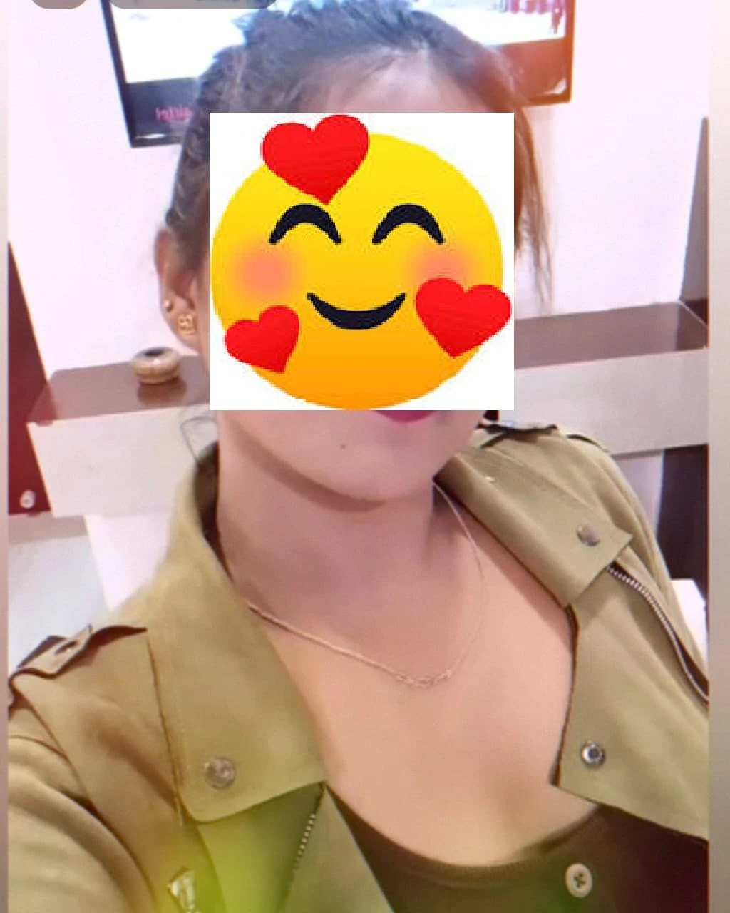 Jhilik Kolkata Escort Service Cash Hotel – Indian escort in Kolkata — 1 / 5