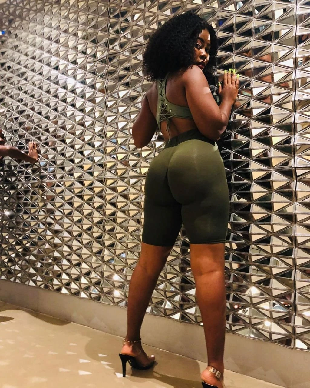 Shantel – Batswana escort in New Delhi — 2 / 4
